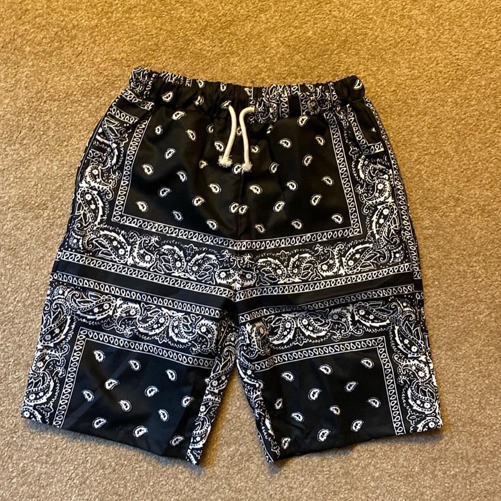 Men/boys handkerchief shorts 5”